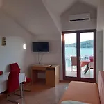 Apartment Nera Tisno