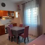 Nera Apartment *