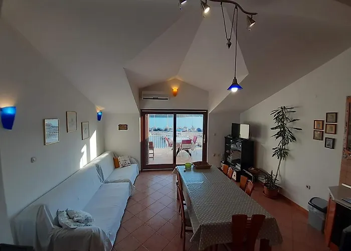 Apartment Nera Tisno